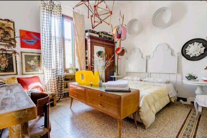 Urban Utopia Bed and breakfast