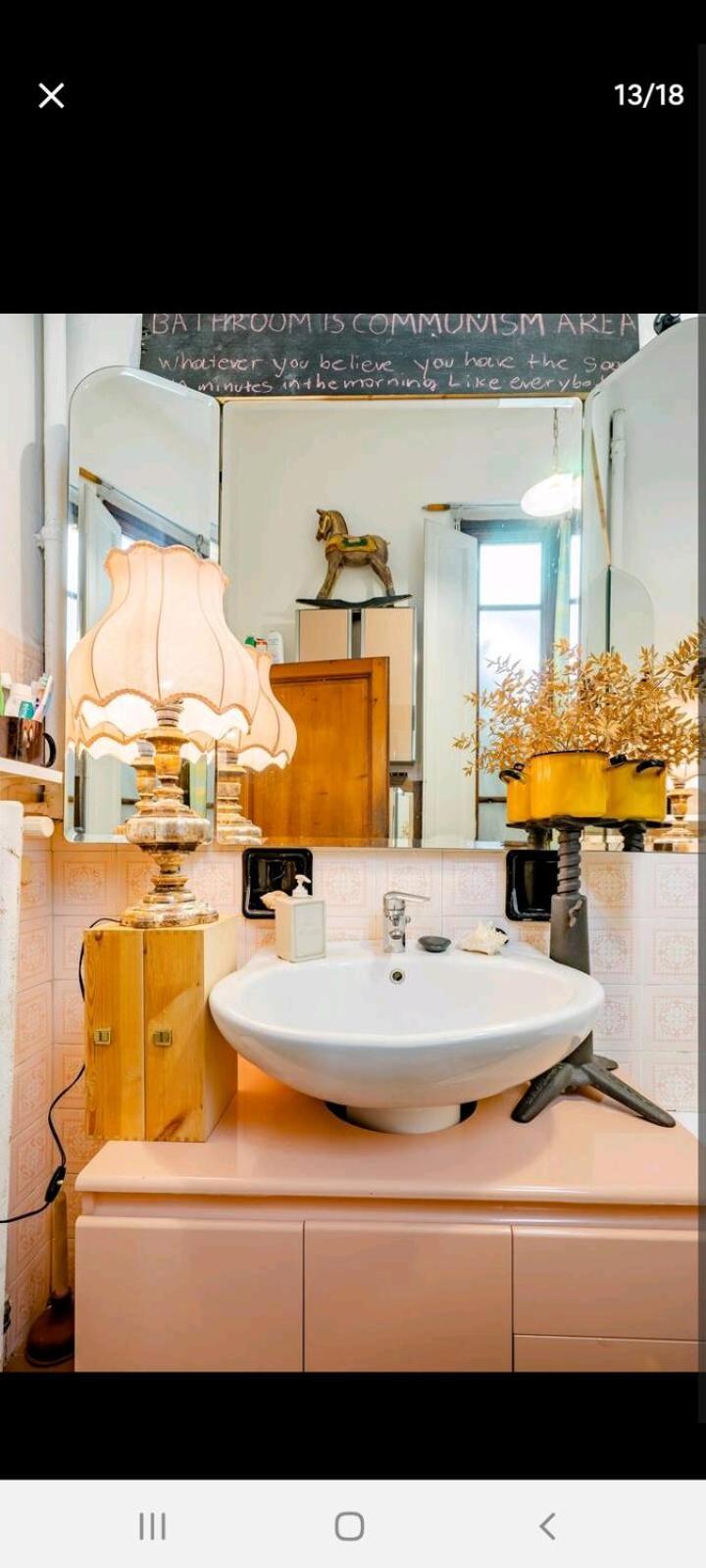 Urban Utopia Bed and breakfast